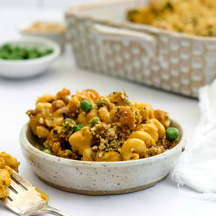 Mac & Cheese with Peas and Caramelized Onions (Gluten-Free, Plant-Based)