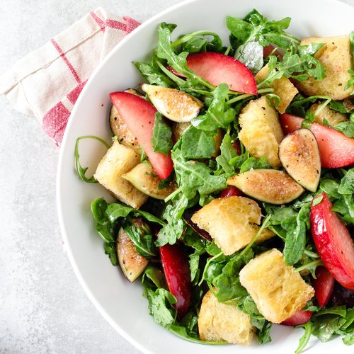 GLUTEN-FREE PLUOT & FIG PANZANELLA SALAD